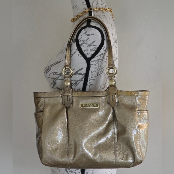 Vintage Coach Gold Satchel. - Picture 1 of 15